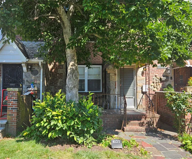 8121 77th Avenue — image 1
