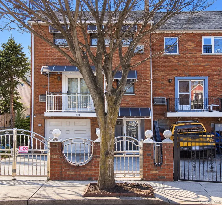1792 Lacombe Avenue — image 1