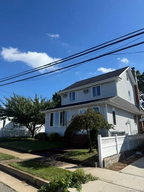 104 Lincoln Avenue — image 1
