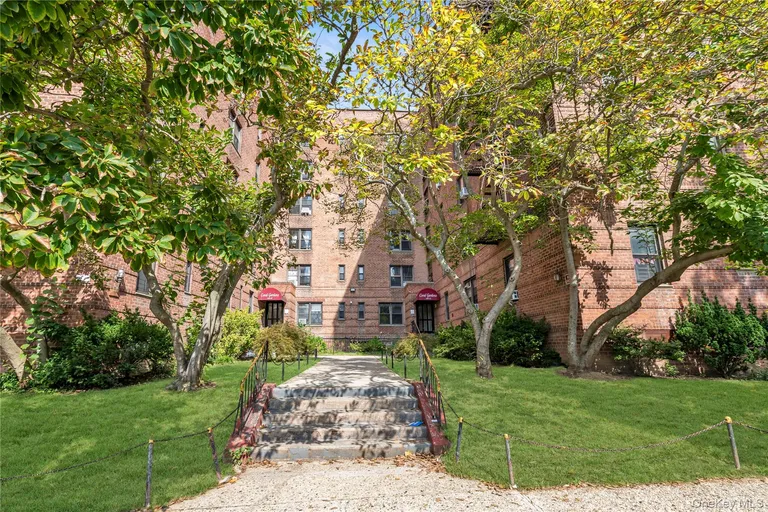 144-11 Sanford Avenue #1H — image 1