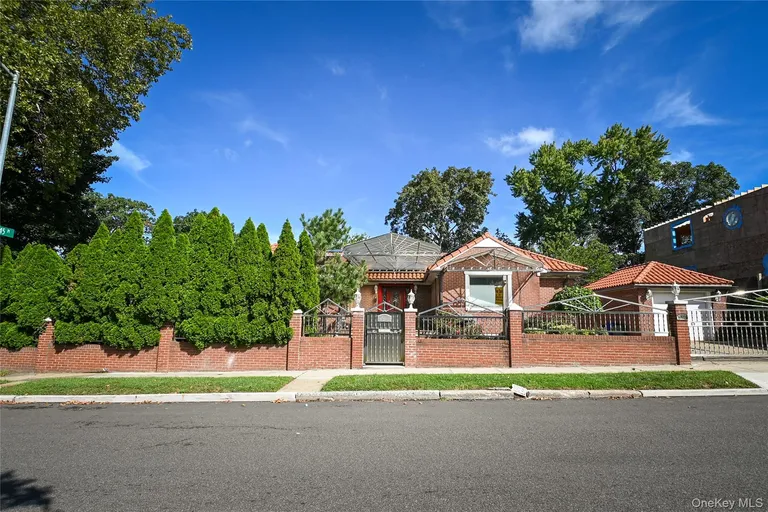 14527 13th Avenue — image 1