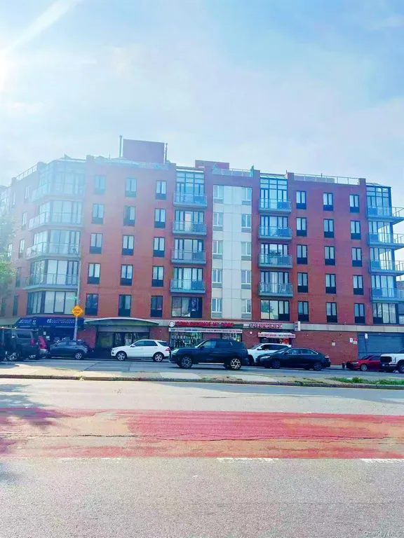 60-70 WOODHAVEN Boulevard #3D — image 1