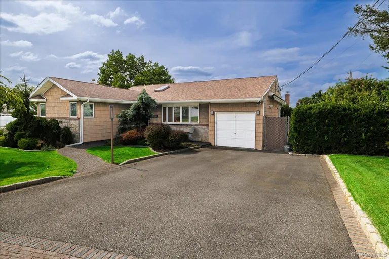 2163 Jacqueline Avenue — image 1