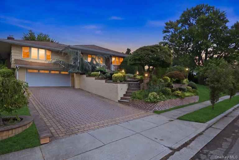 47 Royal Way — image 1