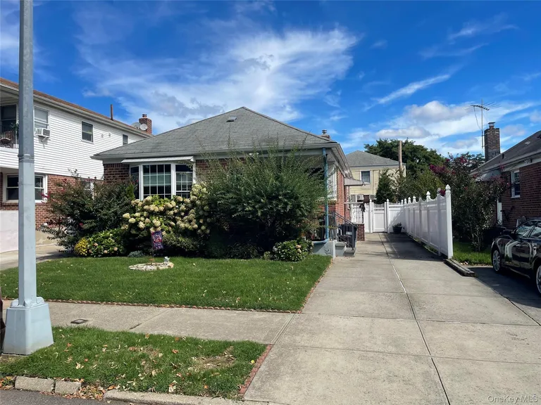 7625 250th Street — image 1
