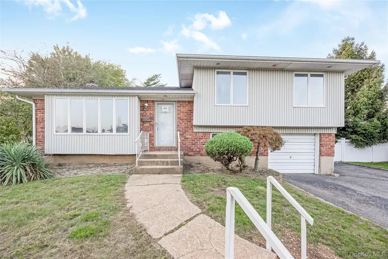 35 Eagle Lane — image 1
