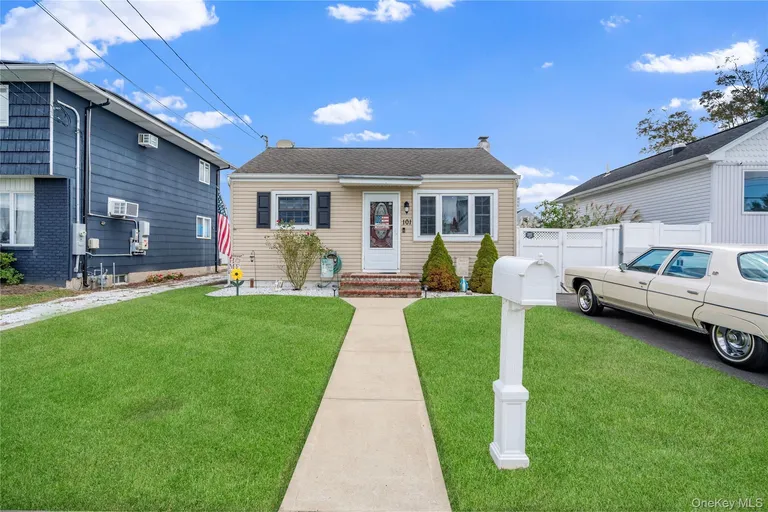 101 Miramar Boulevard — image 1