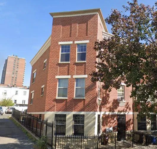 1609 Saint Marks Avenue — image 1