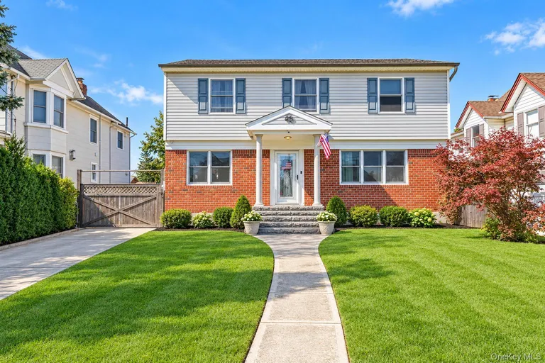 45 Carman Avenue — image 1
