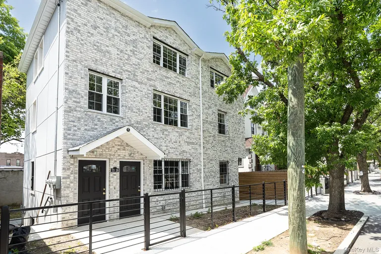 7036 70th Street — image 1