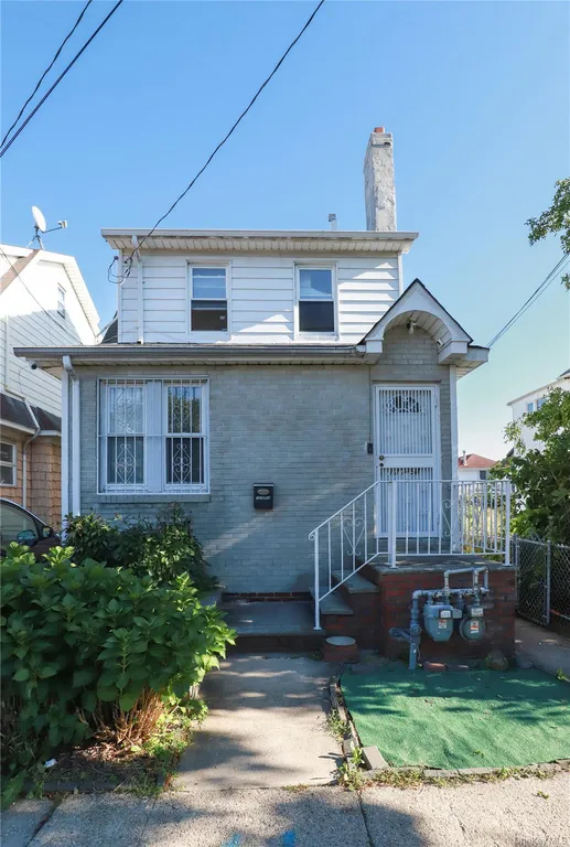 137-58 Kalmia Avenue — image 1