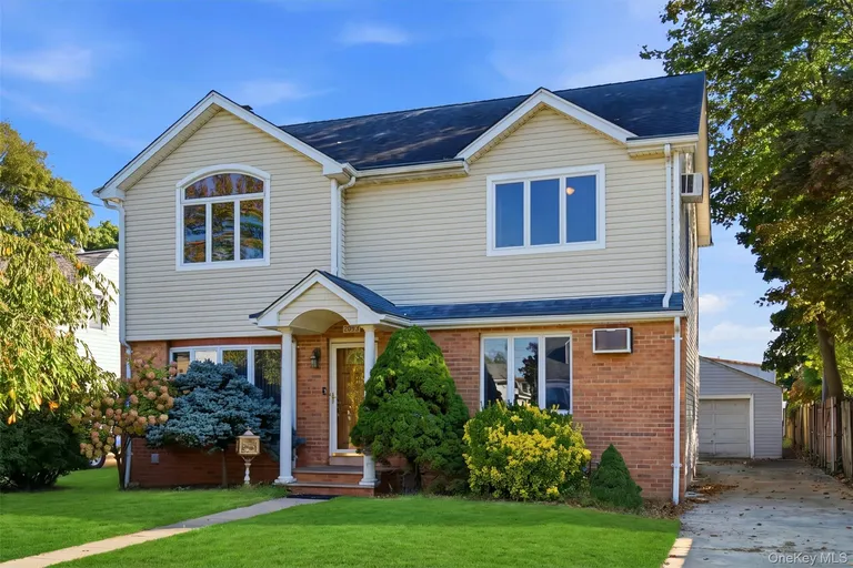 2093 Bergen Street — image 1