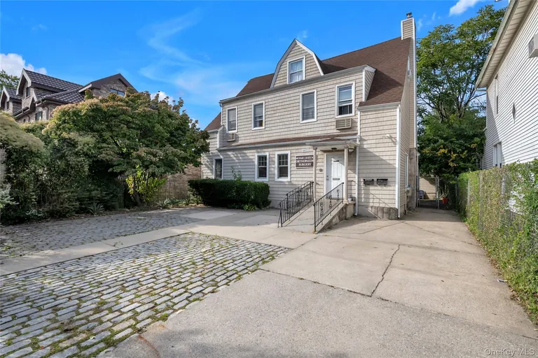 146-53 Delaware Avenue — image 1