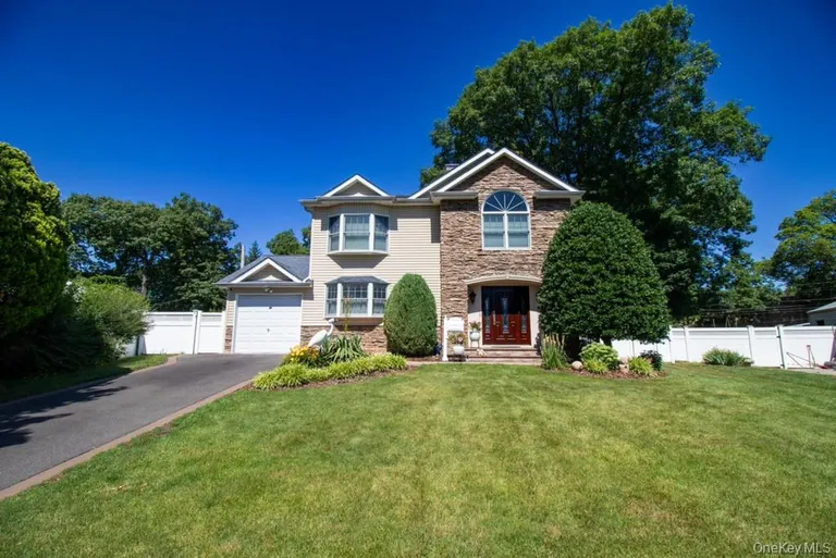 5 Hickory Lane — image 1