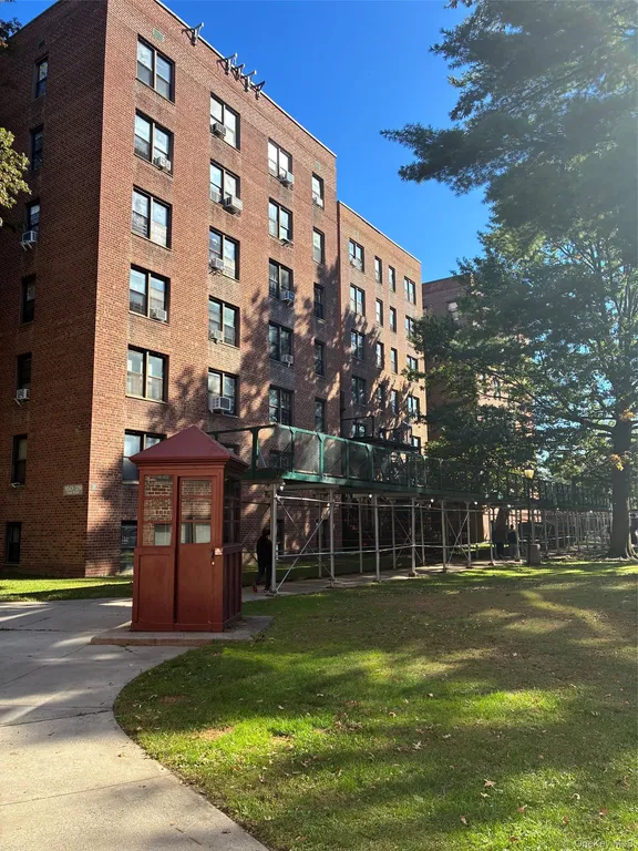 150-29 72RD Flushing #3K — image 1