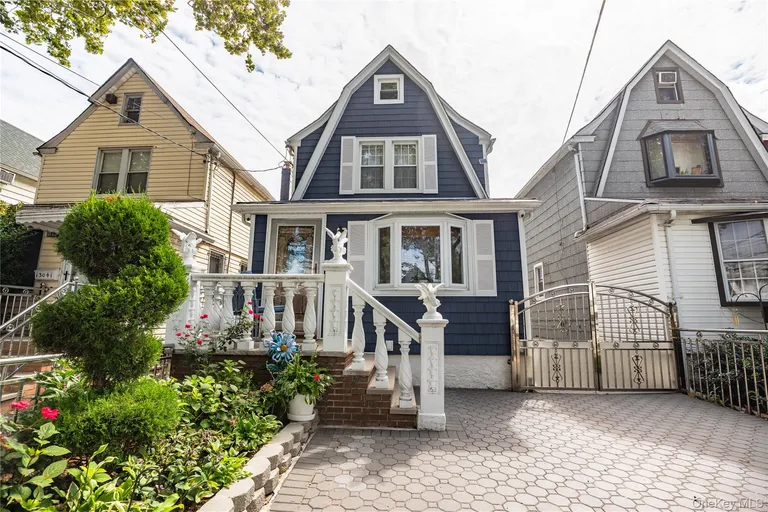 13043 Lefferts Boulevard — image 1