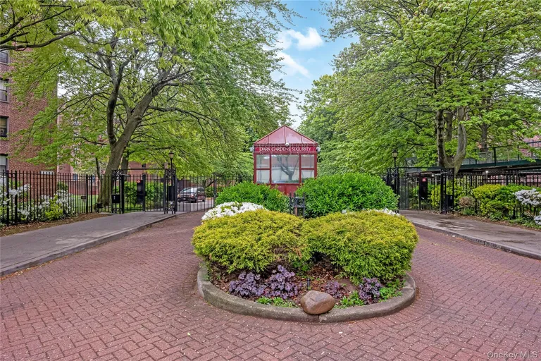 150-10 71st Avenue #2K — image 1