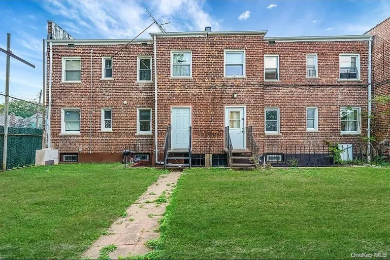 20202 109th Avenue — image 1