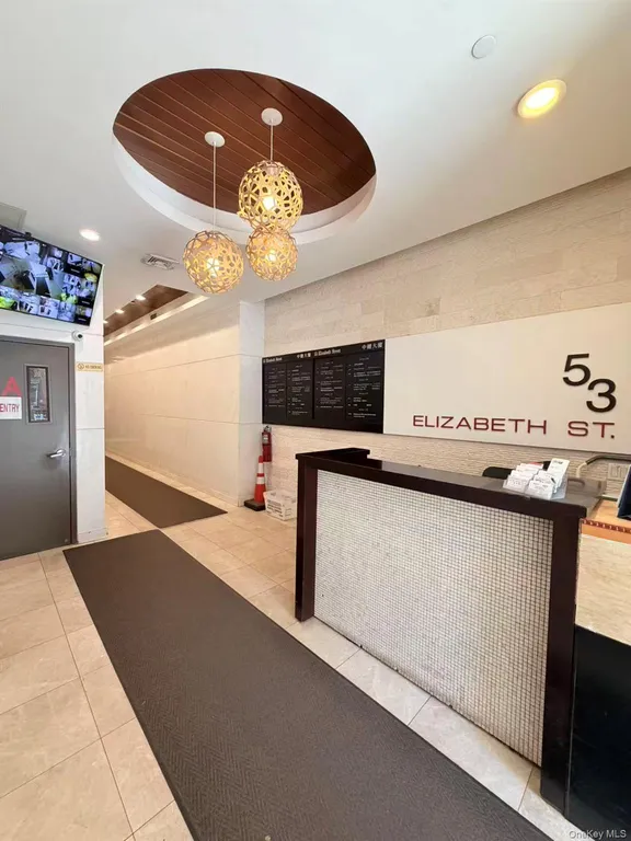 53 Elizabeth Street #1C