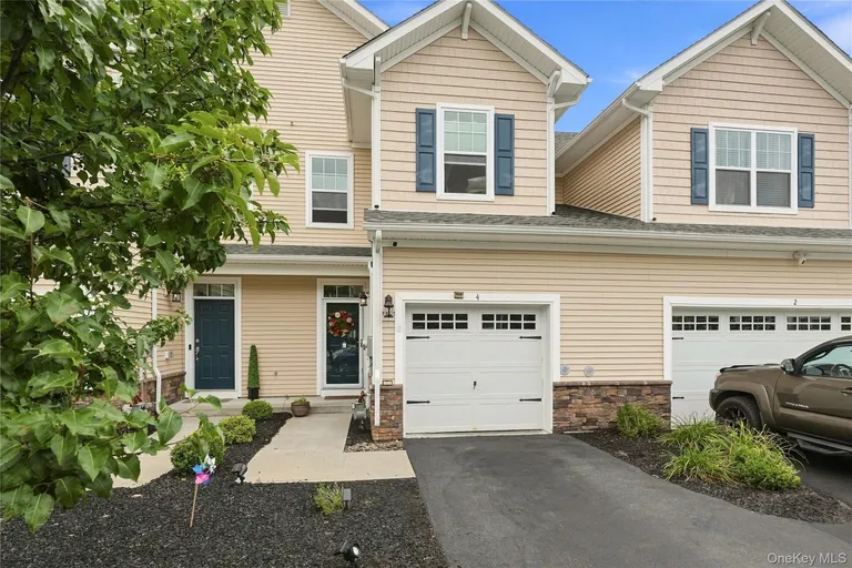 4 Woodrose Court — image 1