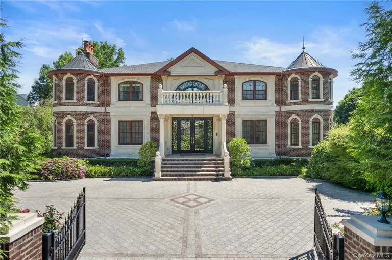 28 Whitney Circle — image 1