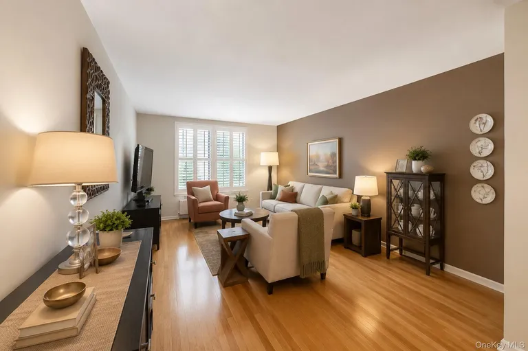 2260 Benson Avenue #1B — image 1