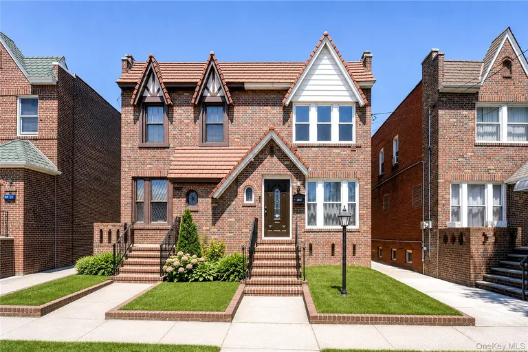2027 35th Street — image 1