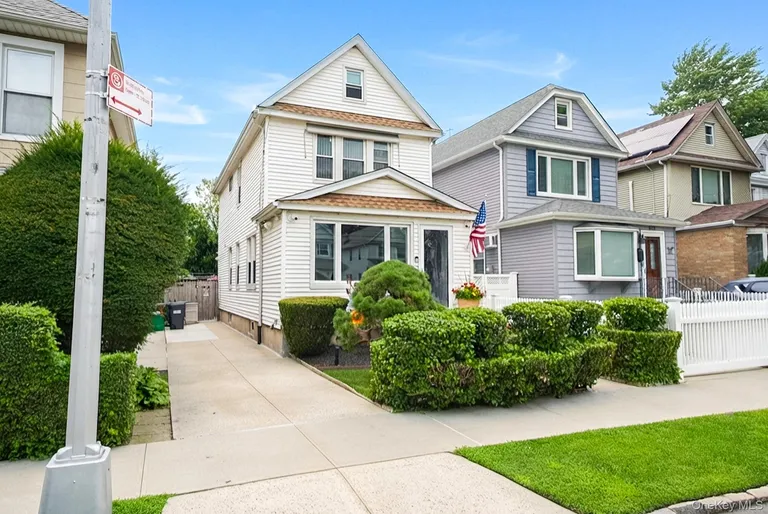 33-28 155th Street — image 1