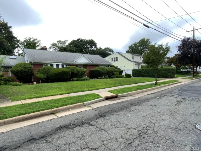 155 Fairview Boulevard — image 1