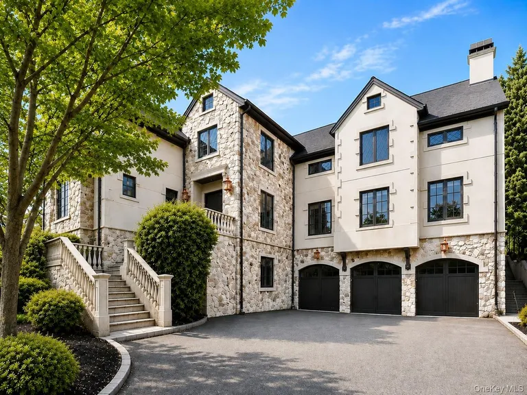 9 Earle Drive — image 1
