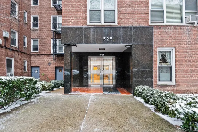 525 236 Street #5B — image 1