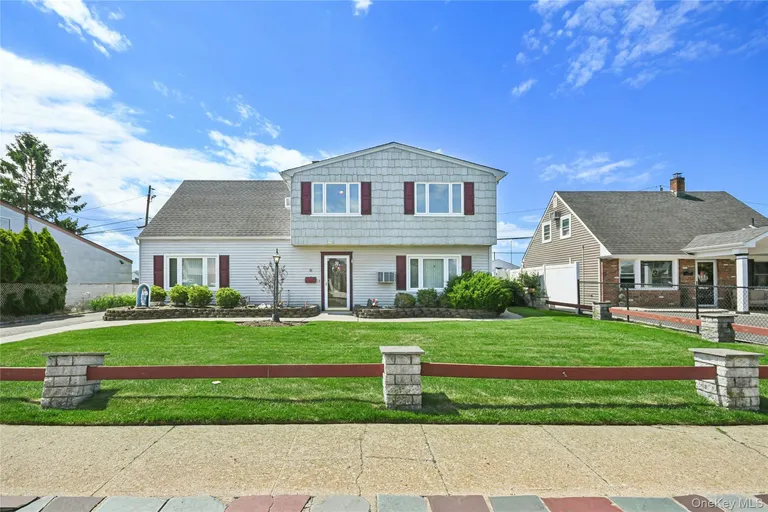 16 Sycamore Lane — image 1