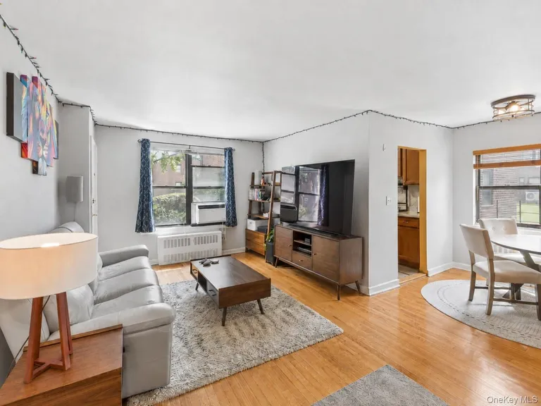 196-29 69th Ave ##1st Fl — image 1