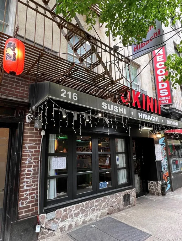 216 Thompson Street