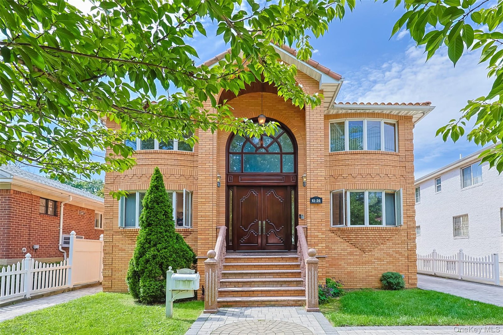 61-36 Cloverdale Boulevard — 图片 1
