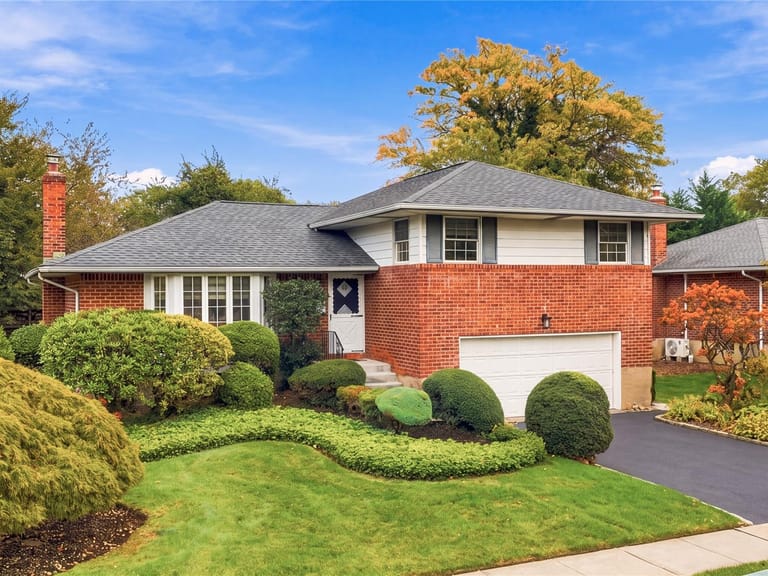 52 Winthrop Road