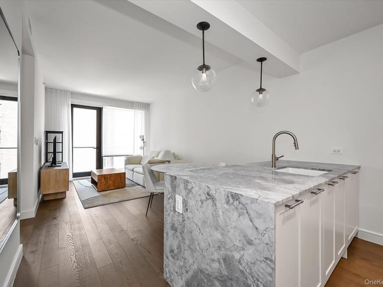 107-06 Queens Boulevard #8D